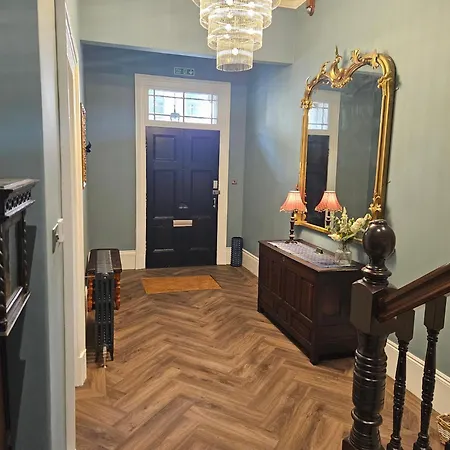 Centre Wonderful Georgian Townhouse 度假居