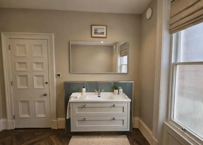 Centre Wonderful Georgian Townhouse 卡莱尔