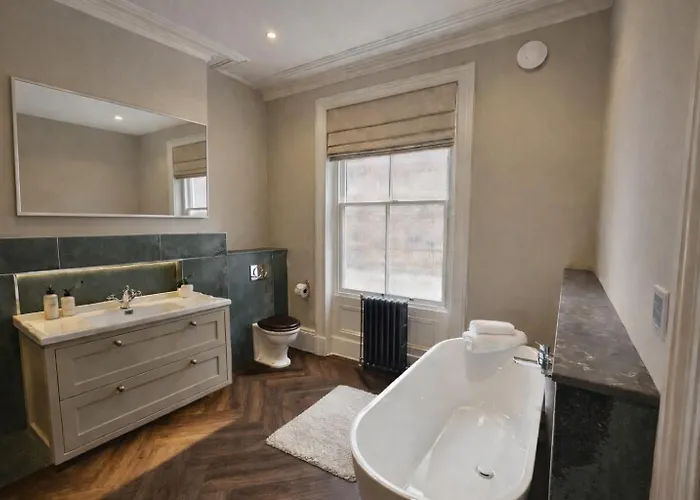 度假居 Centre Wonderful Georgian Townhouse *