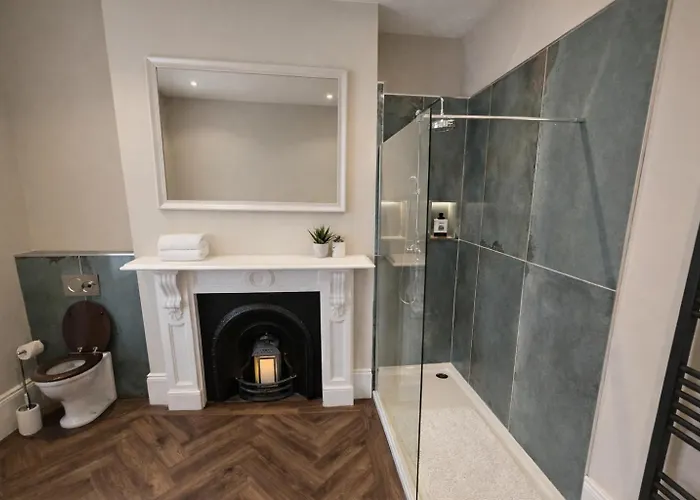 Centre Wonderful Georgian Townhouse 度假居